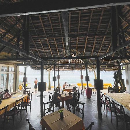 Why Not Guest House Hikkaduwa Bagian luar foto