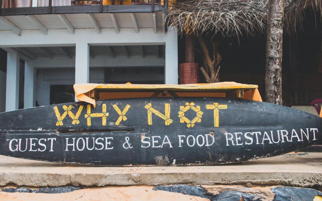 Why Not Guest House Hikkaduwa Bagian luar foto