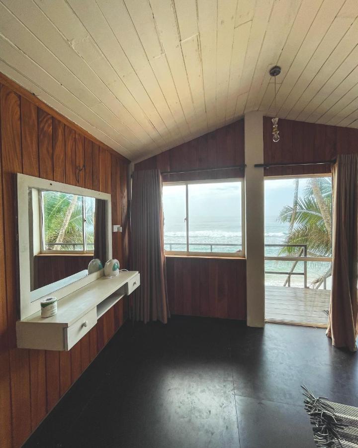 Why Not Guest House Hikkaduwa Bagian luar foto