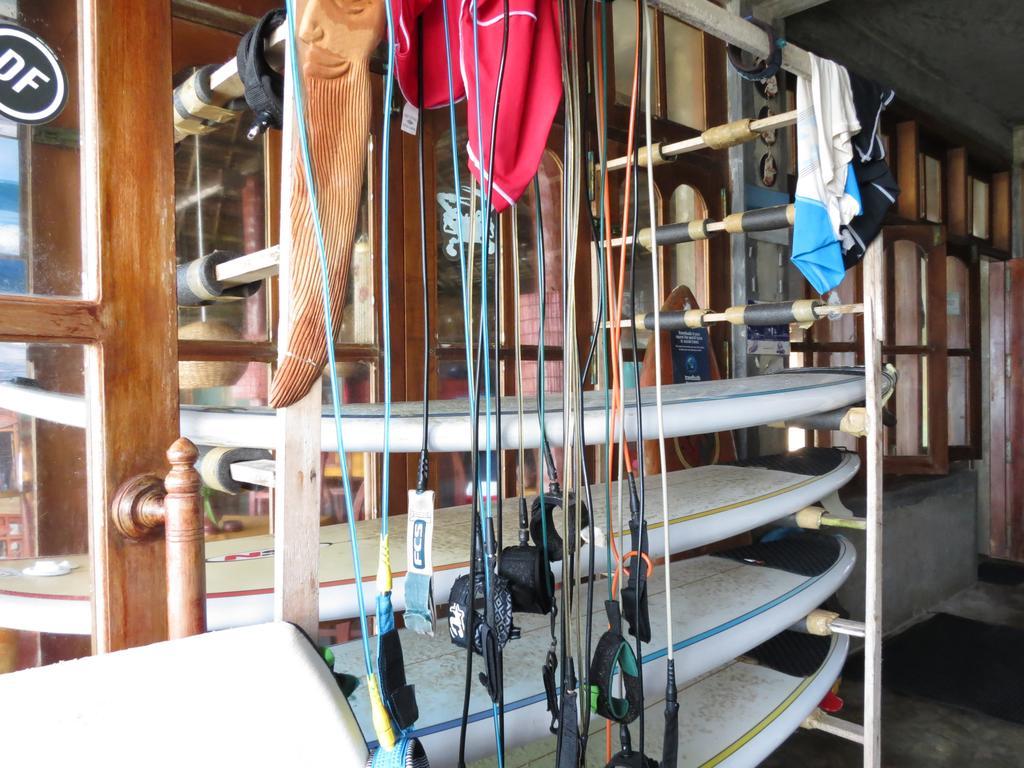 Why Not Guest House Hikkaduwa Bagian luar foto