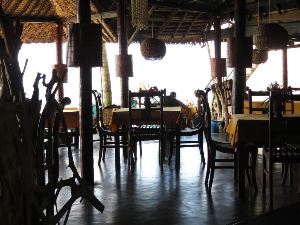 Why Not Guest House Hikkaduwa Bagian luar foto
