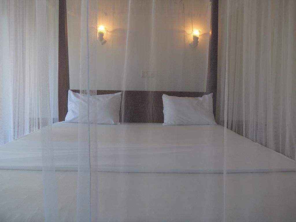 Why Not Guest House Hikkaduwa Ruang foto