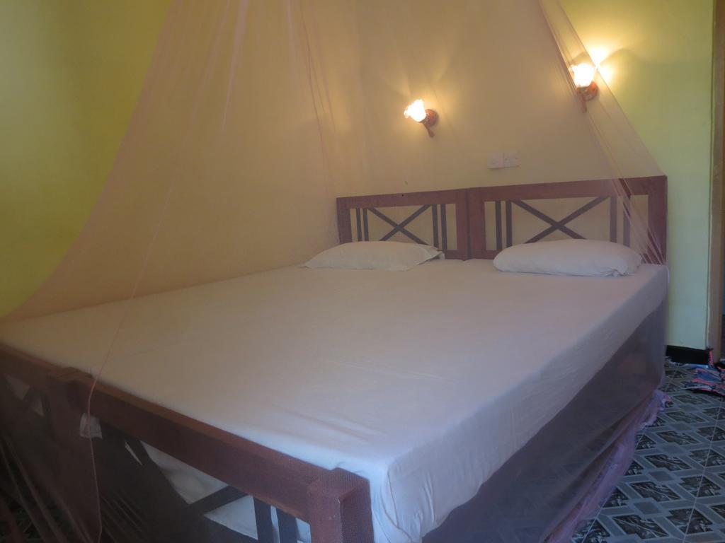 Why Not Guest House Hikkaduwa Ruang foto