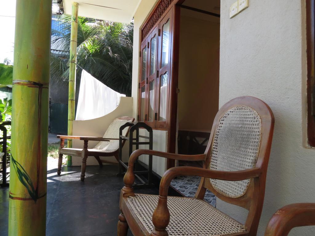 Why Not Guest House Hikkaduwa Ruang foto