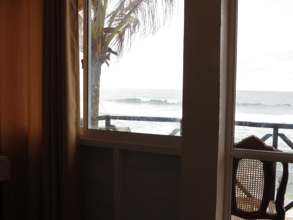 Why Not Guest House Hikkaduwa Bagian luar foto